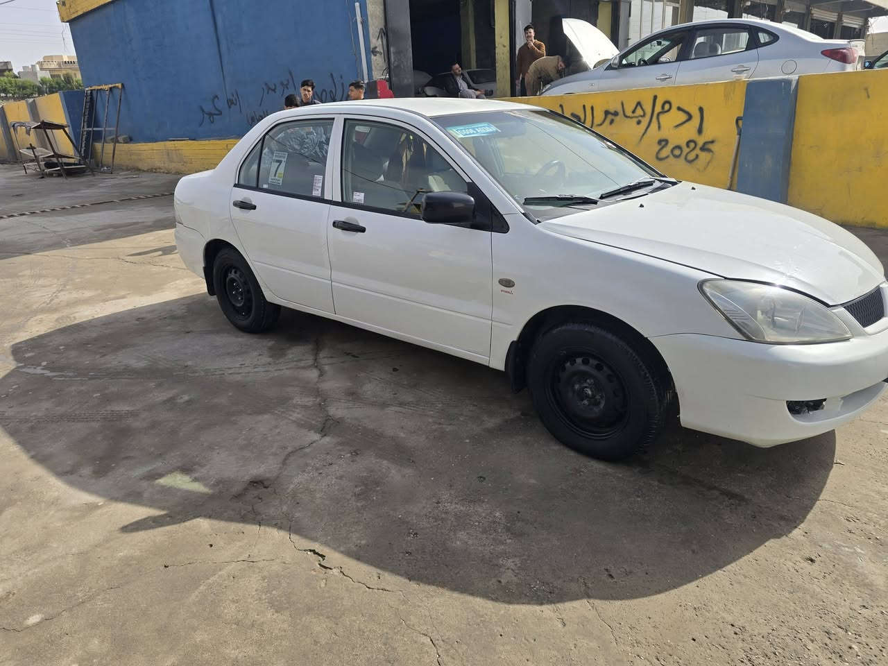 السلام وعليكم لانسر2008 رقم اربيل شرط التحويل كيرمحرك شرط صدرشرط تايرات شرط السياره ماتصرف عليه ابدكلشي شغال تبريد شرط السعر66وبيه مجال ومراوس حسب القناعه مكان السياره العلم الشراي تصل (***********)(***********)
