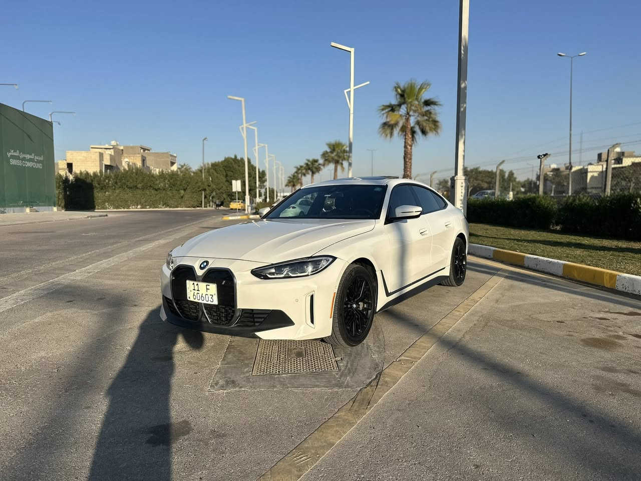 للبيع
BMW i4 eDrive35

موديل 2024

السيارة كهرباء بلكامل

ماشية - 30.000 كيلو

.

‏‎بطارية ليثيوم ايون بسعة البطارية 84 (KWH) تقطع في الشحنة الواحدة ما يقارب الـ 500 كيلومتر

‏‎مدخلين شحن AC / Dc

‏‎الاضافات:

‏‎• فتحة سقف

‏‎• هاند بريك كهرباء مع نظام اوتوهولد

‏‎• عدة انظمة قيادة: Comfort / Sport / Eco Pro

‏‎• هاند بريك كهرباء HOLD AUTO

‏‎• مقاعد جلدية فاخرة: كهربائية مع ذاكرة تخزين وضعية الجلوس

‏‎• تزيينات كاربون فايبر داخلية

‏‎• شاشة ثنائية منحنية مقاس 14.9 بوصة لنظام المعلومات والترفيه و 12.3 بوصة لشاشة السائق

‏‎• الشاشة تدعم التحكم بالأوامر الصوتية واللمس وإيماءات اليد Gesture Control وتدعم آبل كاربلاي وأندرويد أوتو

‏‎• ماوس للتحكم بالشاشة

‏‎• نظام ملاحة Navigation

‏‎• شاحن لاسلكي للهواتف المحمولة Wireless Charger

‏‎• بلوتوث / نقطة اتصال وايرلس WiFi Hotspot

‏‎• مخارج USB / AUX

‏‎• تشغيل بدون مفتاح Keyless go

‏‎• نظام الدخول من غير مفتاح Keyless entry

‏‎• حساسات امامية وخلفية

‏‎• نظام تحذير من مغادرة المسار Lane Departure Warning

‏‎• نظام تحذير تغيير المسار Lane Change Warning

‏‎• مساعد الانتباه Attention Assistant

‏‎• مساعد اليقظة Attentiveness assistant

‏‎• نظام تحذير السرعة Speed Warning

‏‎• نظام تدخل التوجيه الذي يساعد في تعديل اتجاه السيارة تلقائيًا للحفاظ على المسار Steering Intervention

‏‎• نظام التحذير من الاصطدام الأمامي والخلفي Forward & Rear Collision Warning

‏‎• مانع انزلاق

‏‎• مثبت سرعة Cruise Control

‏‎• تحكم كامل في المقود مع أوامر صوتية

‏‎• غيارات عالستيرنج Paddle Shifters

‏‎• طارة مدفأة

‏‎• اضاءة ترحيبية

‏‎• أضوية ليزر BMW Laser lights

‏‎• ليد BMW LED headlights

‏‎• مصابيح نهاريةLED ‎

‏‎• مصابيح خلفيةLED ‎

‏‎• جنطات قياس 19 انش

‏‎• مرايا كهرباء

‏‎• مرايا قابلة للطي كهربائيا مع اشارات انعطاف

‏‎• مكيف خلفي منفصل

‏***********
