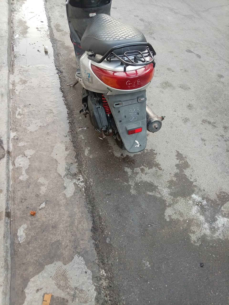 بريز ببغاء لبيع جاهزة وكلها شغاله نوزل ٧٠٠ مكان بغداد الأمين ***********
