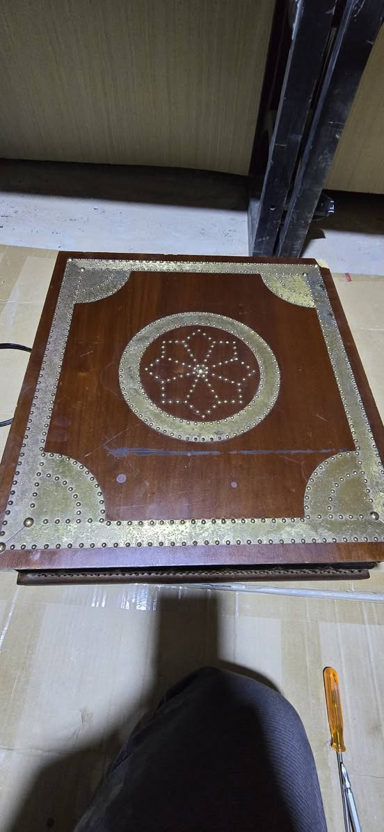 صندوق،خشب حجم نص متر طول وعرض شغل كله نحاس وزغرفه ومدوشم وزن ثقيل ب٣٥


**إذا كنت صاحب هذا الإعلان وتريد حذفه لأي سبب، رجاءا أرسل رسالة إلى الدعم الفني**