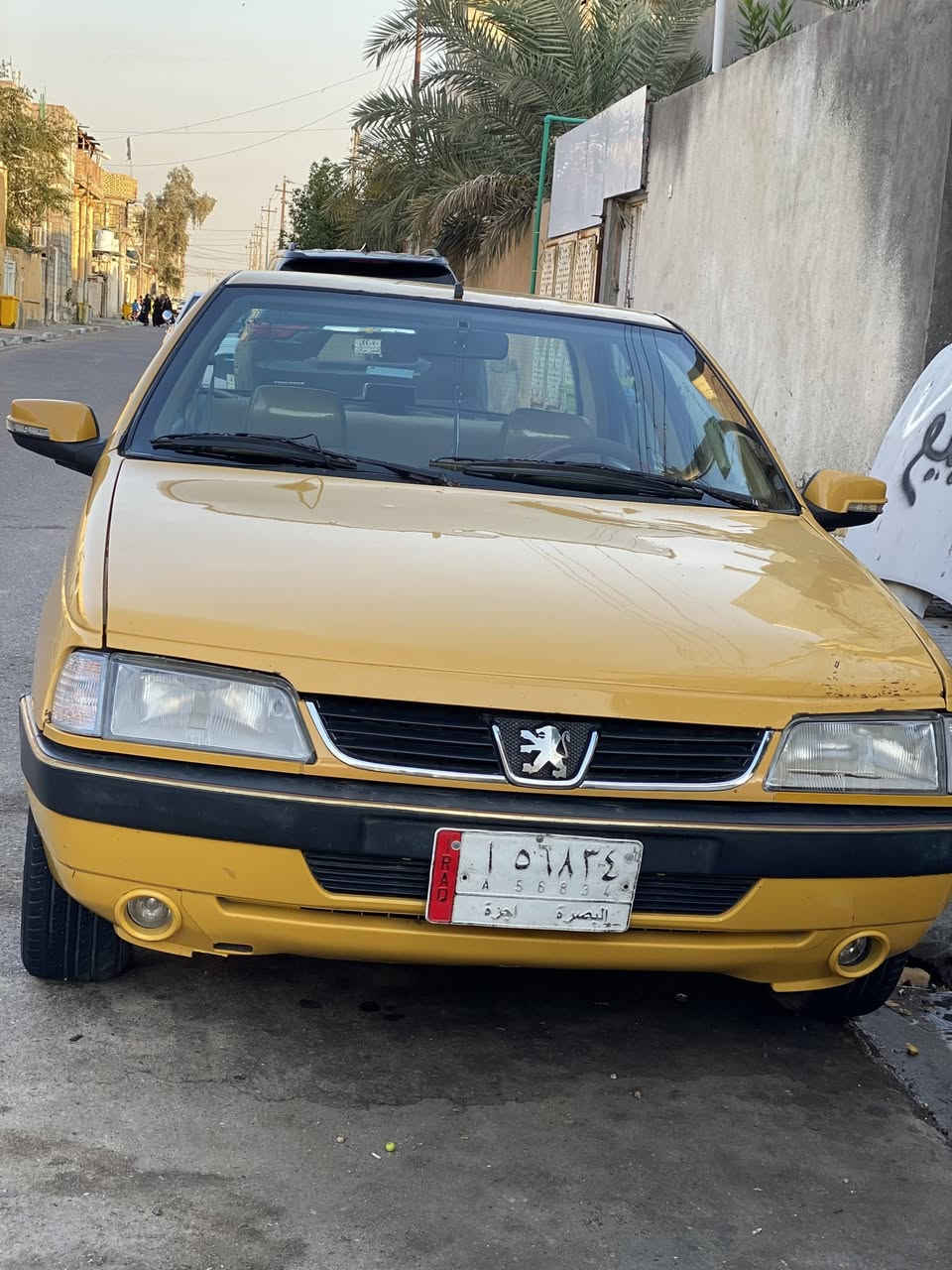 سلام وعليكم اخوان بيجو 405 كوم حديد البدي شوف العين تجي وشوف سياره مكينه وكير كفاله وصوليات بسميي سياره السعر 32 ***********
