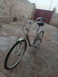بايسكل للبيع سعر ٧٥للستفسار اتصال على رقم٠٧٨٥٨٣٤٤١٦٦