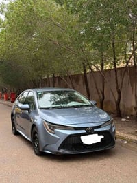 السلام علیکم تيوتا كورلا LE موديل 2021 بغداد  حادث تبديل بابين الايمن ...