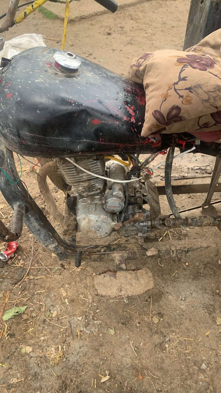 ‏سلام عليكم ست توت للبيع مقفولة مكان باب رجالة طلع 350 مجال كل***********
