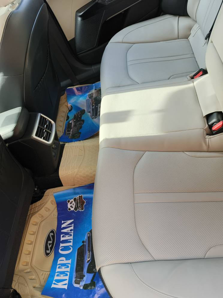 السلام عليكم ورحمة الله وبركاته 
كي 5 موديل 2023 خليجي مكفوله 
ماشي 19 الف كيلومتر 
مواصفات سيارة 
لايت اربع عدساة
ويل 18
تحكم جهتين
حساس خلفي 
جنطه بصمه
مكينه 2000 دوش 
كامره خلفيه 
شاشه جبيره
االبك لايت لد متصل
امرايات شفط 
اشاير بالمري
ترحيب عند القتراب
بصمة ابواب
كشن كهرباء 
لد نهاري
داخله جلد رياضي ابيض اللون 
رقم الهاتف 

*********** اتصل او تدلل الرفاعي, ذي قار
