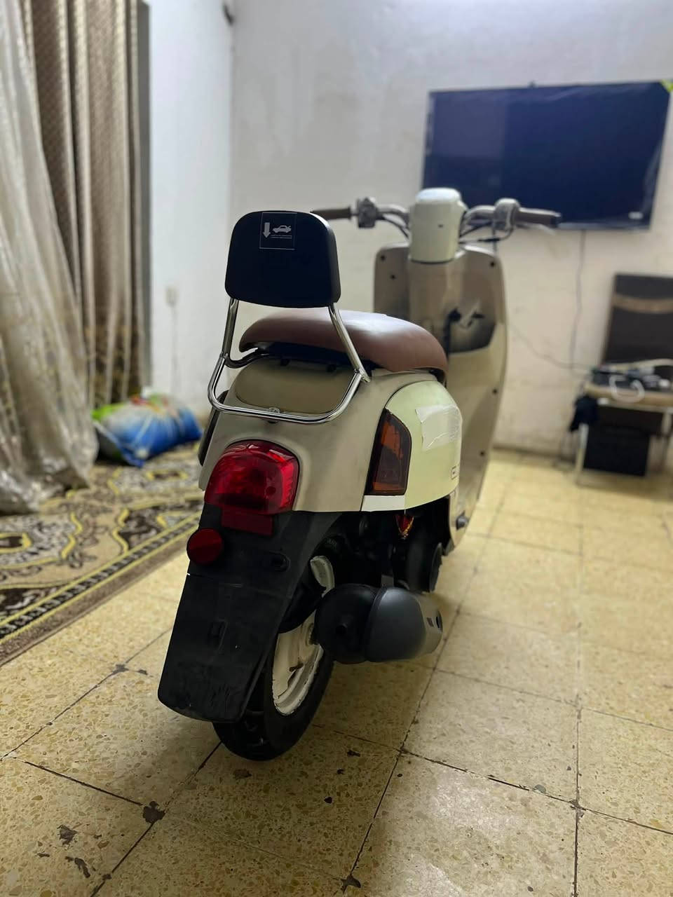 سلام عليكم ماكس بوليس البيع فول نضافه ختم واحد ويه المكينه***********🛵.
