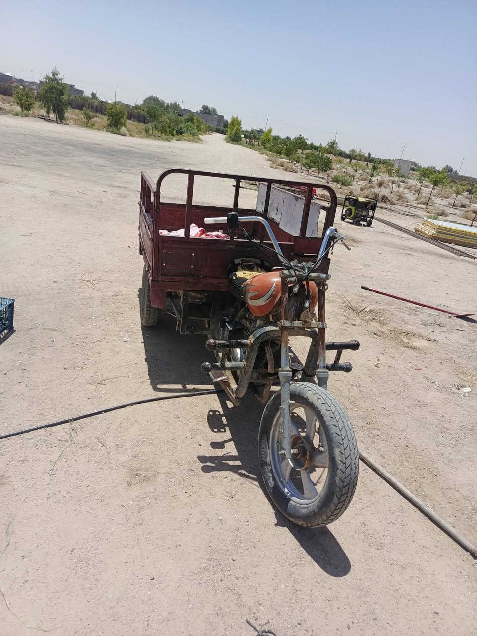 سلام وعليكم شباب ستوته وراق بس شويه وراقه تعبانه عوزه ترتيب بيه تراب لناصريه سعر 450 وبيه مجال قليل *********** لاسيه واساب *********** مكاني خور زبير
