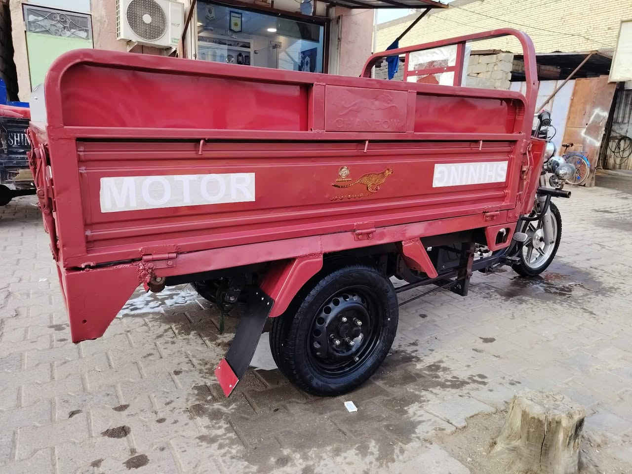 السلام عليكم ستوته للبيع موديل 16 مقفوله كفاله عامه اوراق اصولي ماكينه 23 تايرات جدد مكان كربلاء حي الغدير الرقم ***********
