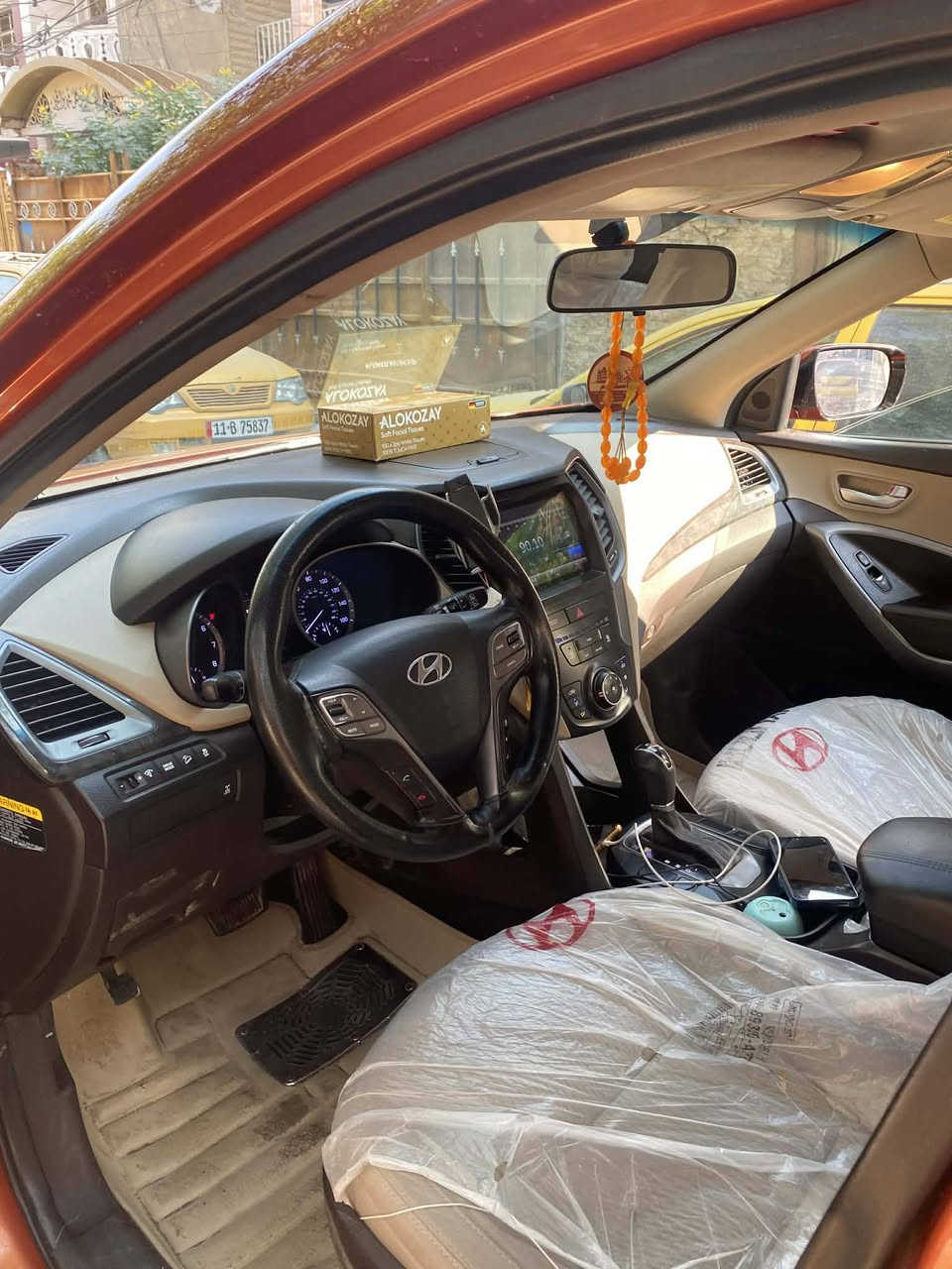 السلام عليكم هونداي سنتافي موديل 2017 وارد امريكي داخلة كلين طخة صغيرة بالدعامية الامامية وصور الحادث موجودة وهنا بالعراق صار بيه صبغ بالجاملغ الامامي وبارد باب السائق السيارة ماشية 116 ميل السيارة جاهزة ومابيه نقص السعر 150$ وبيه مجال بسيط السيارة رقم اربيل وبسمنا تحويل او وكالة ***********
