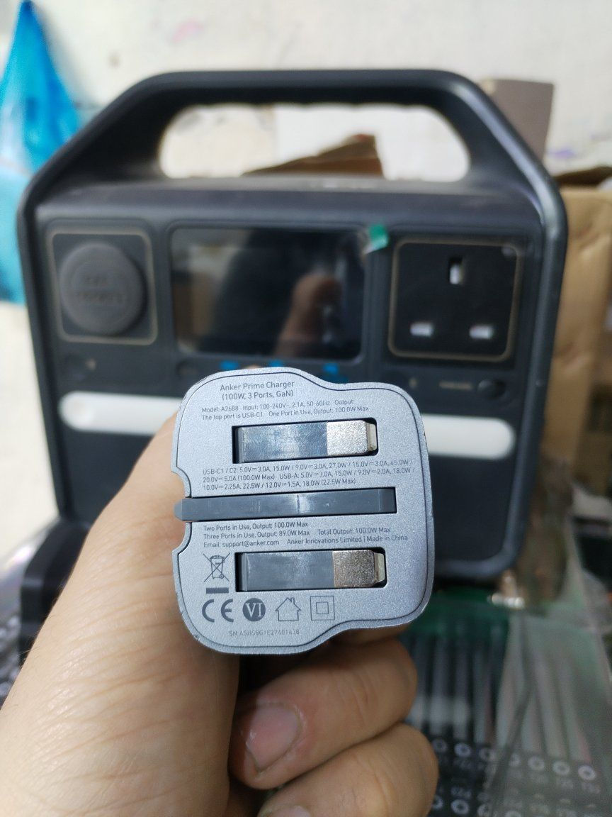 شاحنه انكر  ١٠٠ واط سعره ٤٠ الف

شاحنه انكر ٦٧ واط سعره ٣٠ الف
استفسار وحجز ***********
