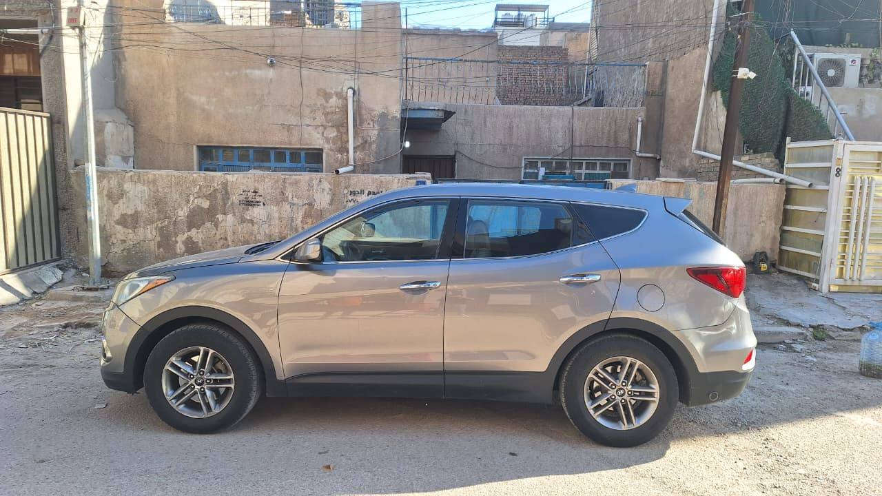 سيارة سنتافيا موديل 17 أمريكي حادث بابين عكس السايق كشنات جلد أربعة سلندر 5راكب بيه منظومة غاز سيارة حلوة ونظيفة كلش ماشية 127 الاستفسار  على الرقم *********** / السعر 133 بيه مجال للطيبين موجود سونار جديد
