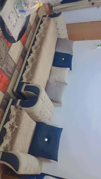 كنب • اثاث • للبيع