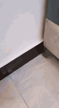 دار للبيع مساحته 125 متر طابو زراعي سند 25 طابقين يحتوي الطابق الاول على غرفة نوم وصالة واستقبال ومطبخ وحمام ومطبخ والطابق يحتوي على غرفتين وصالة بهرز- الدواسر خلف مدرسة المستنصر بالله السعر 57 مليون وبي مجال الاستفسار *********** او مراجعة مكتب الملاك للعقار
