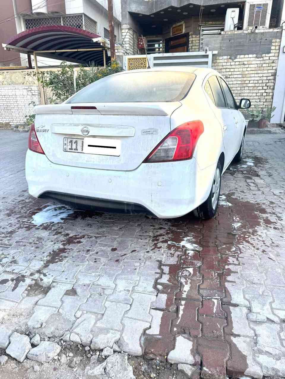 صني هندي موديل ٢٠٢١ الاصلي
(بليته الزركــة)
سياره نظيفة مال بيت خير من الله
تبريد /تدفئة 
ماشيه ٧٩
رقم بغداد /
مكفوله من صبـــغ وبــارد
كير + محرك + مكفولات-
بس بيه ملاحظات بسيطة وهي رصعات   محدده
وجاملغ الايمن كذلك …
مكاني بغداد / الشعب 
السعر١١٢ وبيها مجال  بسيط …
غير متواجد على فيس …
***********
