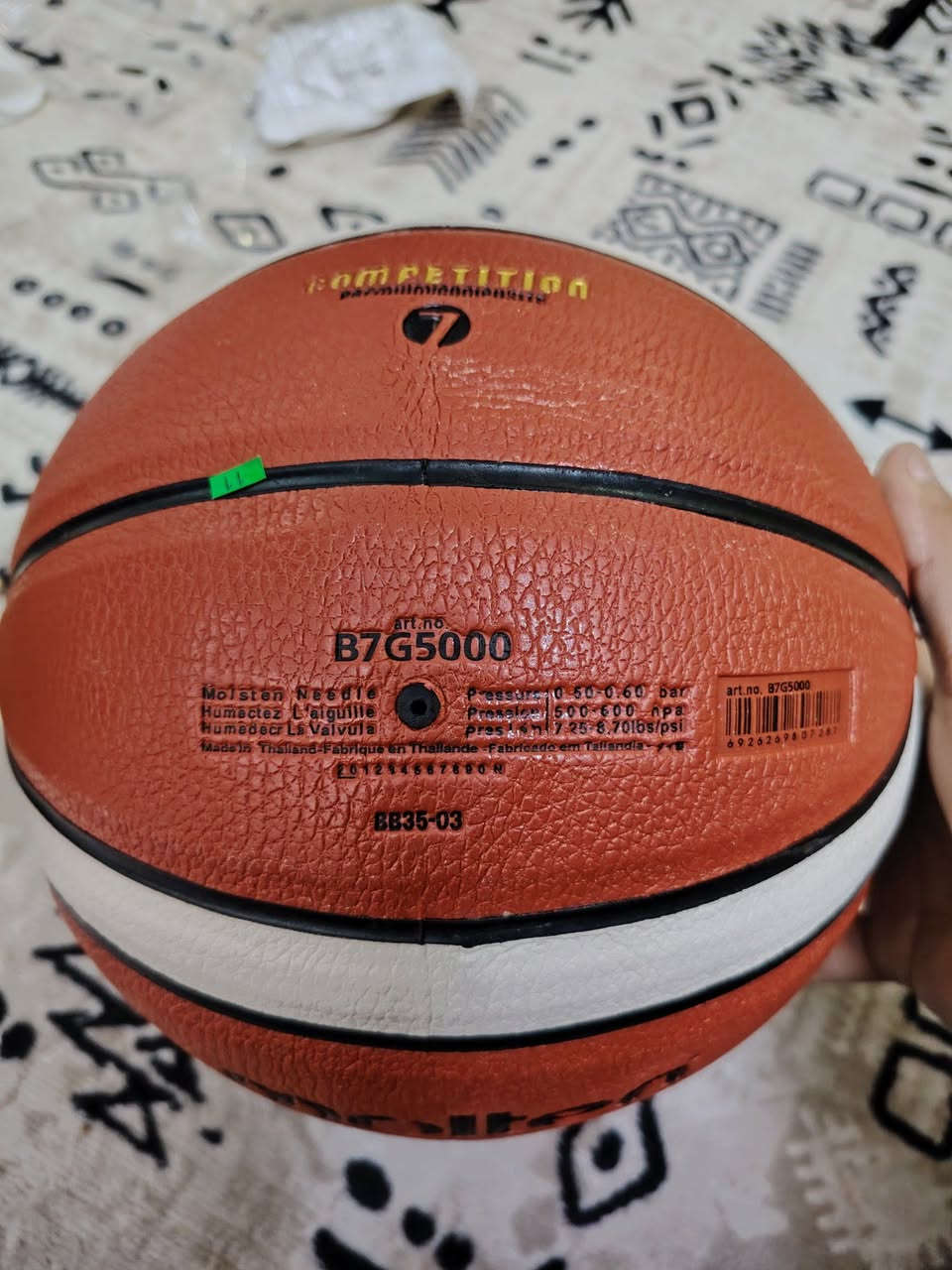 كره سلة Molten BG5000
الموديل الاحترافي الأول والمعتمد رسمياً من الاتحاد الدولي لكرة السلة (FIBA).
​المواصفات: جلد طبيعي (Premium Leather) ملمس احترافي وتحكم عالي.
​القياس: 7 (القياس الرسمي للرجال).
​الحالة: أصلية 100% (ختم حراري + باركود).

انطي سعر و بالعافية


**إذا كنت صاحب هذا الإعلان وتريد حذفه لأي سبب، رجاءا أرسل رسالة إلى الدعم الفني**