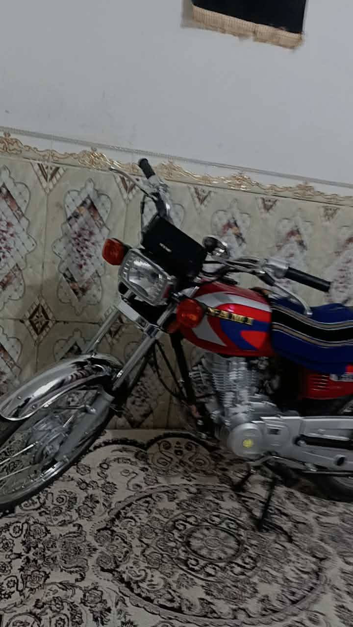 سلام عليكم
البيع نامه متياز يراني مديل 2025 دراجه جديده
أوراق سكنر دراجه مكفوله مكينه برغي ما مفتوح بيه
 مكاني الديوانيه قضاء الشاميه
اتصل وبيك خير ودلل ***********
