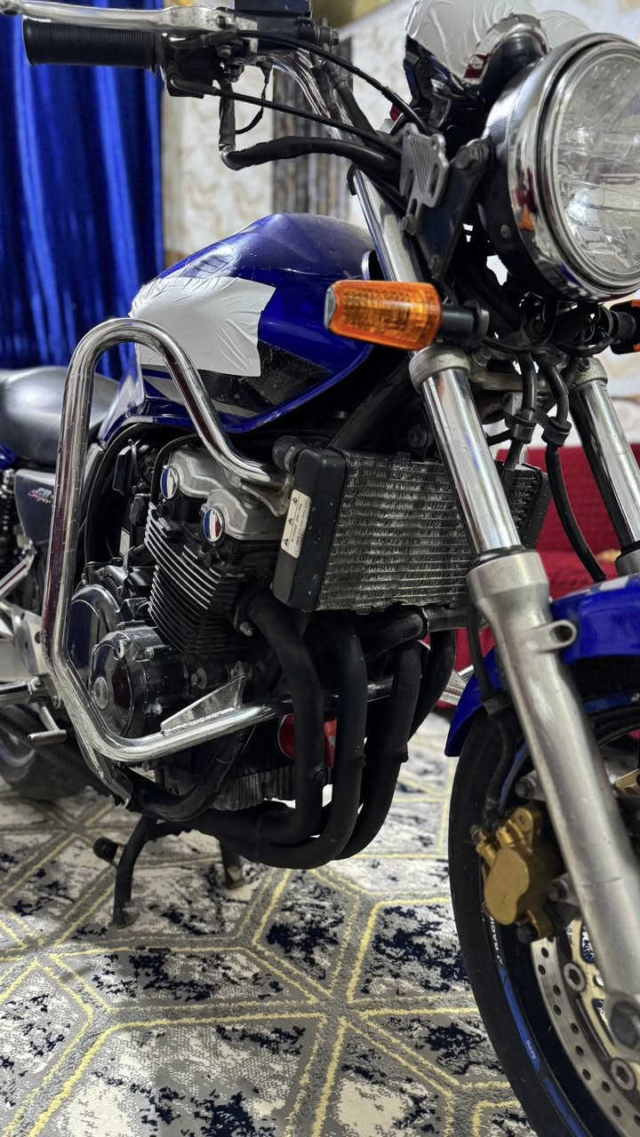 للبيع سيبي فور جيل ثاني  مكان الدراجه ميسان 
تعليمي محرك مكفول 
لدراجه نصبتها حلوه تايرات جدد كهربائيات فقط الاشاير مامربوطه 
لدراجه بيها شلعه قويه ونشاط ومعدل فول تحتاج فقط ترتيبات وملاحظات بسيطه 
السعر مليون و350 مستعجل على بيعتها 
0774 865 6412
