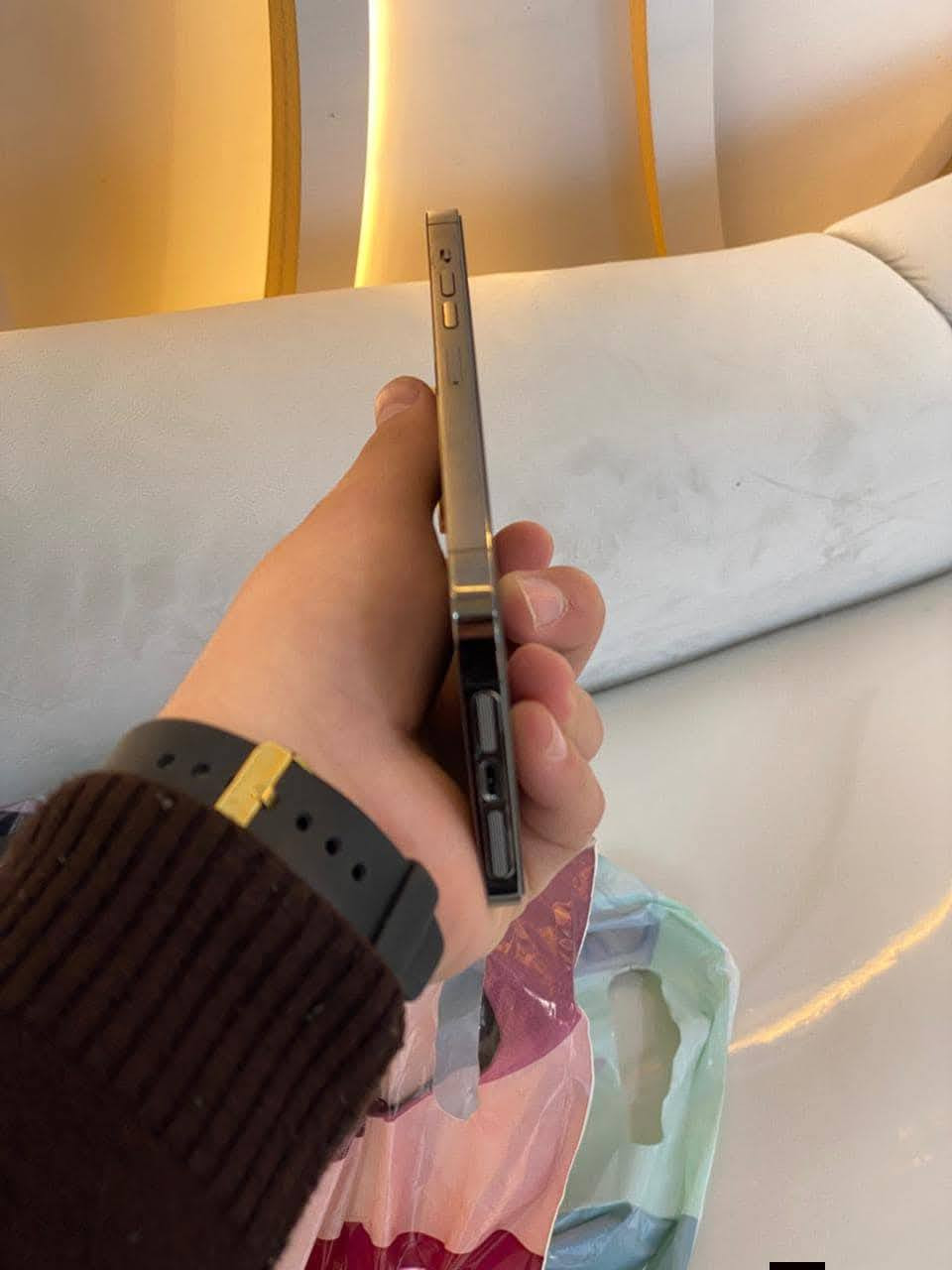 ايفون 13 برو ماكس
ذاكره 256
بطاريه 87
جهاز بلادي وتر مامفتوح ولامصلح 
وبي ضمان 
السعر 675
هاتف ***********
