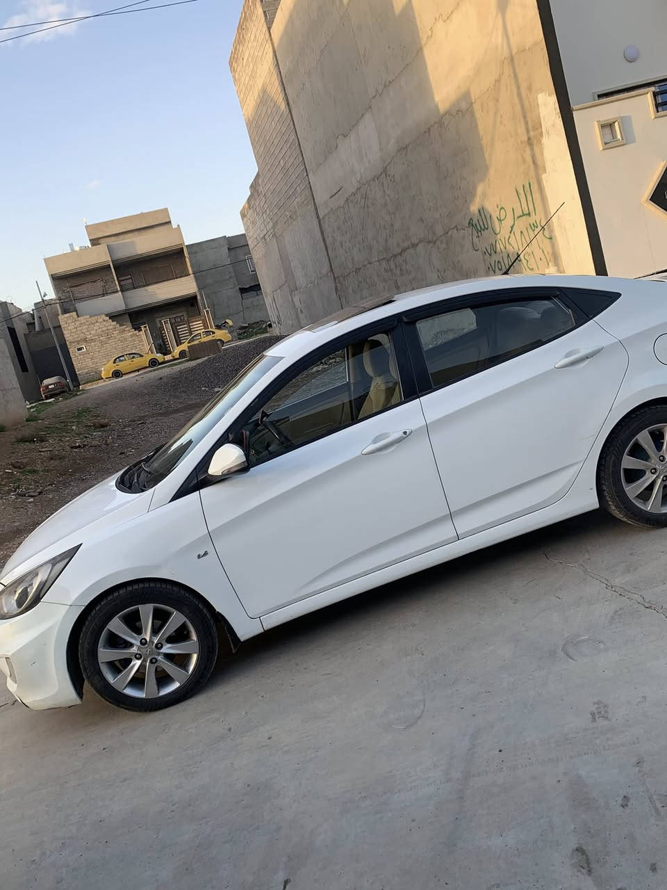 السلام وعليكم
اكسنت موديل 2012
رقم اربيل جديد بسمي فول مواصفات كابون بيها سياره جاهزه  تايرات باتري جديد كير ومحرك شرط بيها بارد بجاملغ الخلفي فقط  سعر 108 وبيها مجال مكاني موصل 
 
للاتصال علرقم ***********
