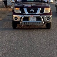 نيفار للبيع اومراوس ٢٠٠٩ السياره جاهزه مابيهه اي ضربه بس اكو طخه بلباب...