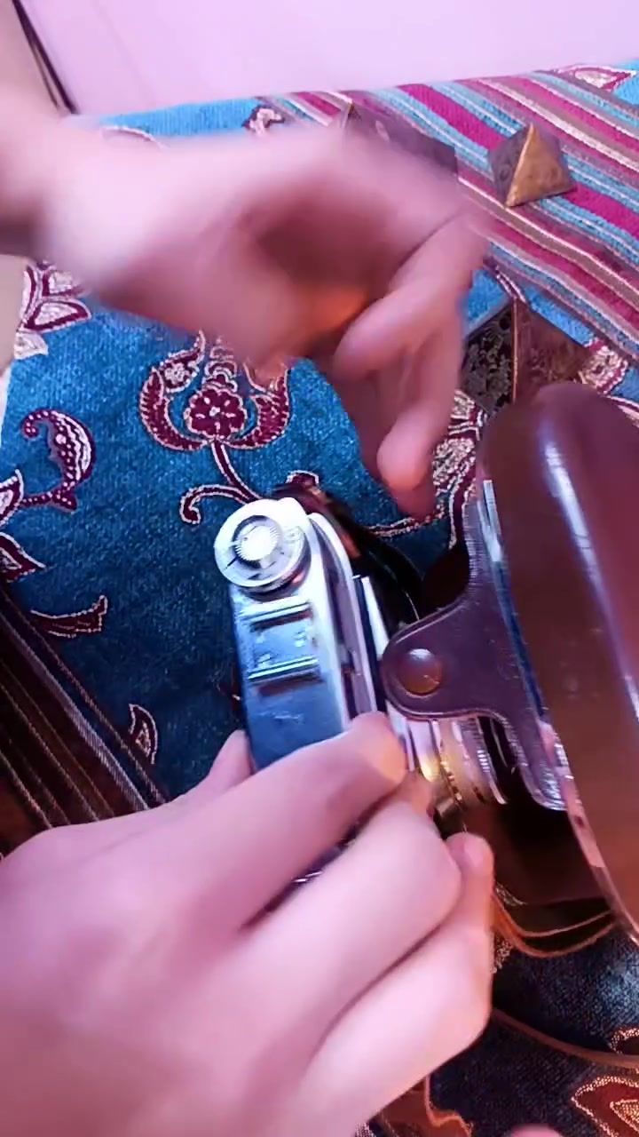 كاميرات فيلم كلاسيكية لهواة التصوير والتحف
RolleiFlex & Kodak Retinette كاميرات ألمانية قديمة أصلية


**إذا كنت صاحب هذا الإعلان وتريد حذفه لأي سبب، رجاءا أرسل رسالة إلى الدعم الفني**