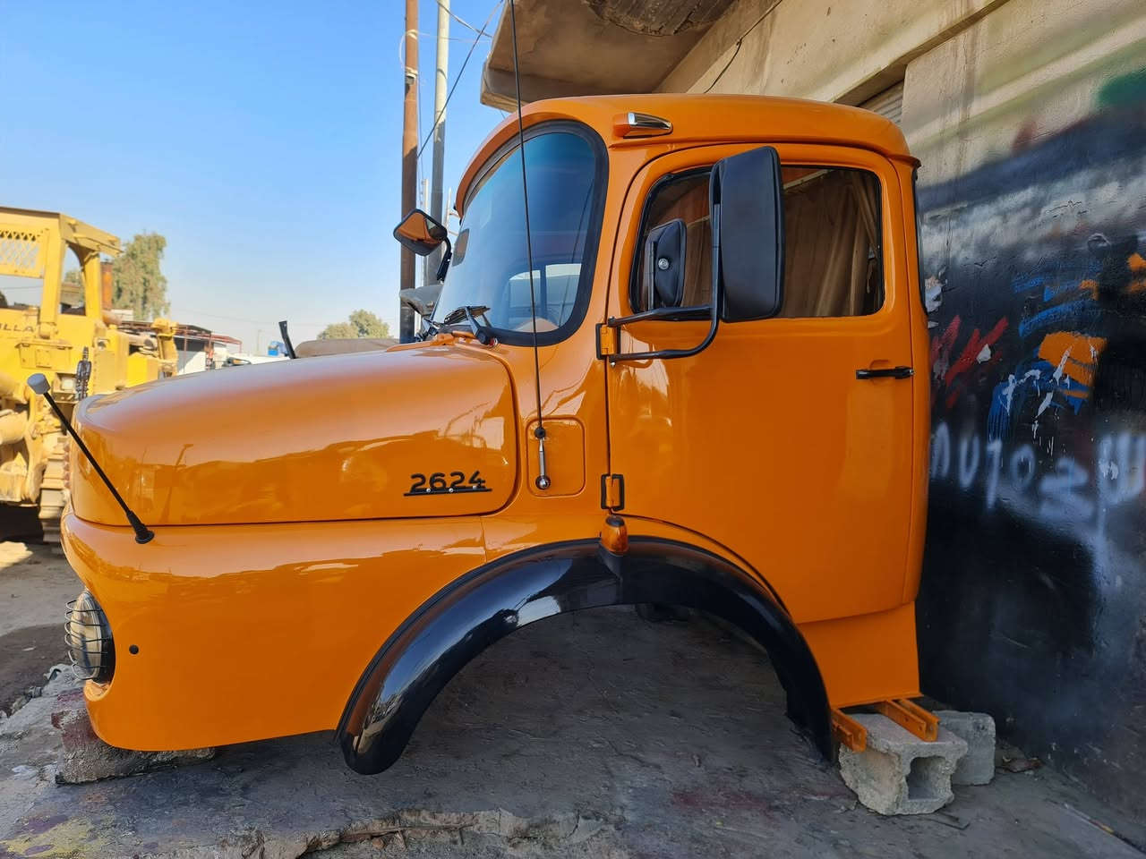 للبيع 
قماره اقجم ألماني مصبوغه عام جاهزه من كلشي القماره سويج المكان الفلوجه الحي الصناعي ***********  
السعر[ 11 مليون ونص وبيها مجال بسيط]
