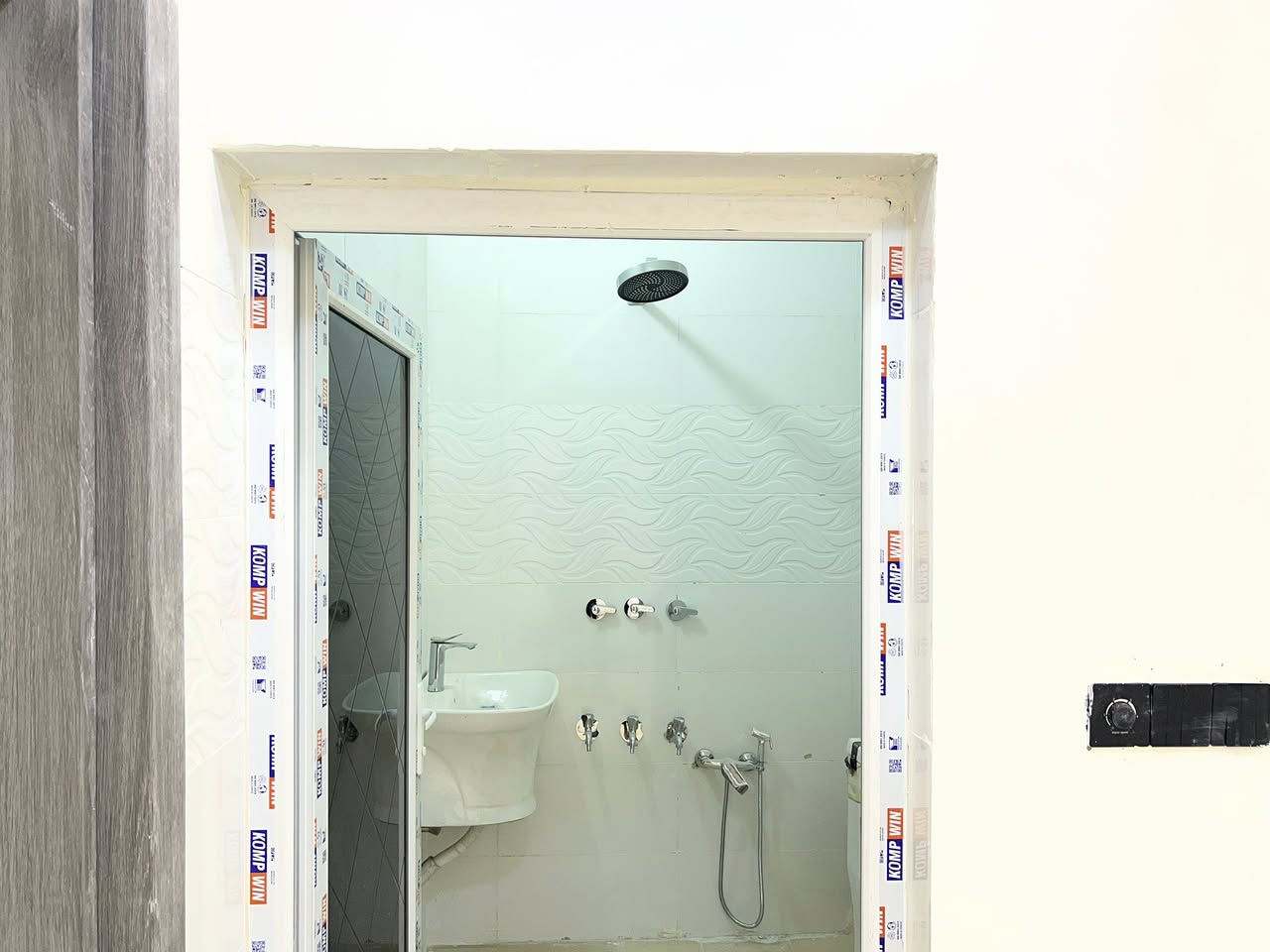 للبيع
بيت 100 متر طابق ونص 2غرف نوم2 صحيات مع استقبال ومطبخ وصاله البوعيثه. مجمع العيثاوي طابو سند25 السعر. 115 مليون قابل للتفاوض
***********
***********
