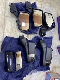 محلات RT مراية جانبية سلفرادو 2019/2025 تتوفر بجميع الفئات  عادية / دب...