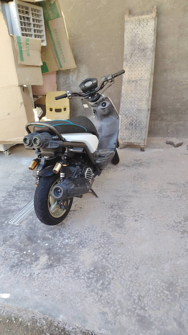 سكنس جبلي البيع دراجه  مكينه وضفيره وشاصي دبلات امامي وخلفي  كله عل فحص بنزين كله محسن دهن أمزويل تأخذه راسك يبرد مكاني نجف حي ابو طالب *********** شراي خابرني ويدلل وسعر خاص لن اكو ناس لوتيه 🤍👍🏼
