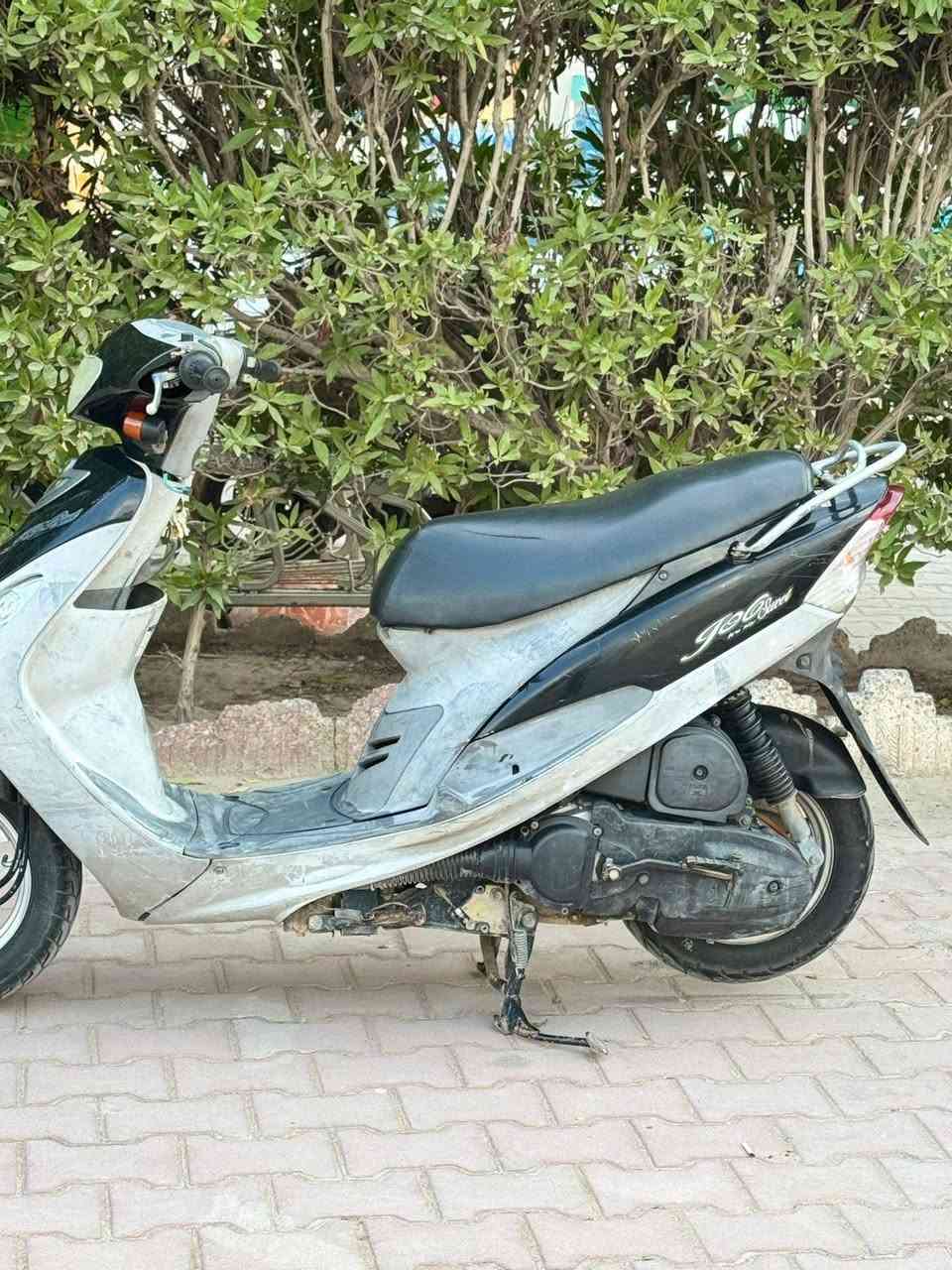 ماكس منغولي للبيع 900 وبيها مجال
***********
