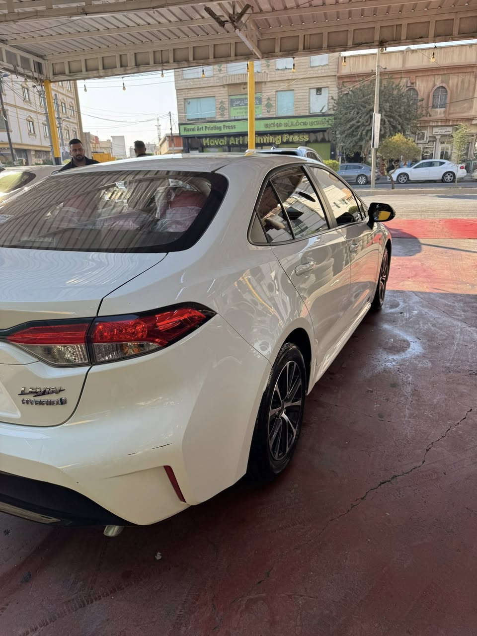 السلام عليكم البيع تويوتا كورلا موديل ٢٠٢٤ زيرو ماشيه ١٧حقيقي وعل أيدي استلام شركه بعدهي كاعيات مامشدوده بصمات شركه بعدهي وضع شركه وجبه الأولى مال الجاسم مكفوله سياره  مواصفات ١/١ بصمه

فتحه 
محركه ١٨٠٠ 
قطعتين تبريد 
ثلاجه  
رادار
هندريك بصمه 
واتو هولد 
يكو 
لايت زنون عالي ناصي 
تحكم ستيرن جهتين 
شاشه
هواي مواصفات حلوه السياره وعمليه 
السعر ١٥٠ وبيها مجال مو شرايه وتحب تعامل لتوصل يمي الله يخليك سياره مال بيت وجديده بمعنى الكلمه بيها طخه اسفل باب السايق صغيره وممبينه كلش خفيفه نطخت بلعامود 
سياره بسمي ومرقم وكامل مكاني العامريه
 ***********
‭٠٧٧٧ ٢٠٧ ٢٧٣٤‬
