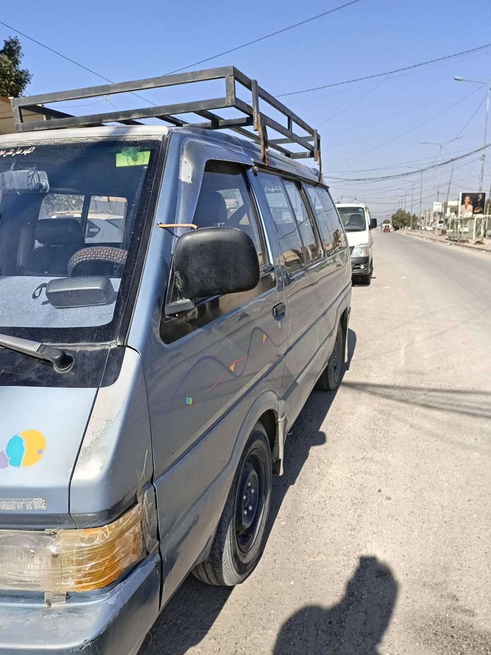 السلام عليكم باص نيسان 10راكب خصوصي رقم بغداد سنويه 28 مشروع وطني مصفره من الغرامات كيري ومحرك وتماتيك فيفتي 2000سياره جاهزه صدر امامي وخلفي جديد سنترلوك بوركله جديد سياره ناعمه بس صبح تطلع تخانه خفيفه وتروح  تراي وين ميعجبك سعر 38وبيهه مجال مكان بغداد الحسينيه راشديه تصال ***********
