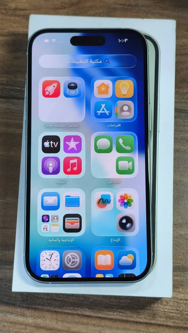 السلام عليكم
ايفون 15 العادي ذاكرة 128
اللون الأخضر الواضح بالصور 
النظافة 100٪
 الكيبل الاصلي 
راس الشحن الاصلي 
كارتونه
***********
