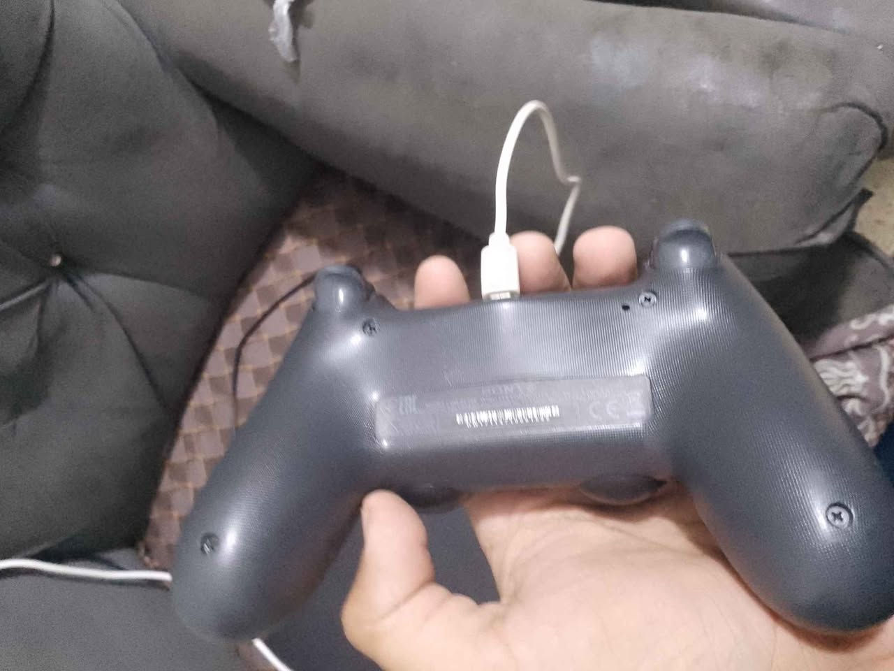 Ps4 كامل 
مهكر بي 5 ألعاب 
مكاني مدينة الصدر 
رقمي ***********
السعر 350 بغداد, العراق
