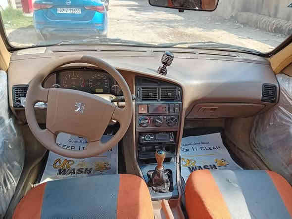 السلام عليكم بيجو لميس 2013 السيارة خير من كير جديد مكينه جديده كشر نضيف حلو جامه جديده هزه جديده داخل نصيف السعر 28 وبيها مجال العنوان بغداد التاجيات منطقة ام الجدايل  *********** غير متواجد فيس ولا ماسنجر اتصال فقط راعيها بمنطقة الشعب شرط التحويل
