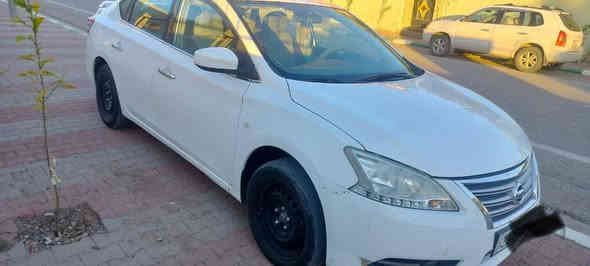 نسيان سينترا 2016 خليجي سنويه لل 2027 جديده رقم جديد هذا السونار ماله ماشية 171الف شرط الكير والمحرك 
السعر 128 مكاني كفري 
*********** كيفري
