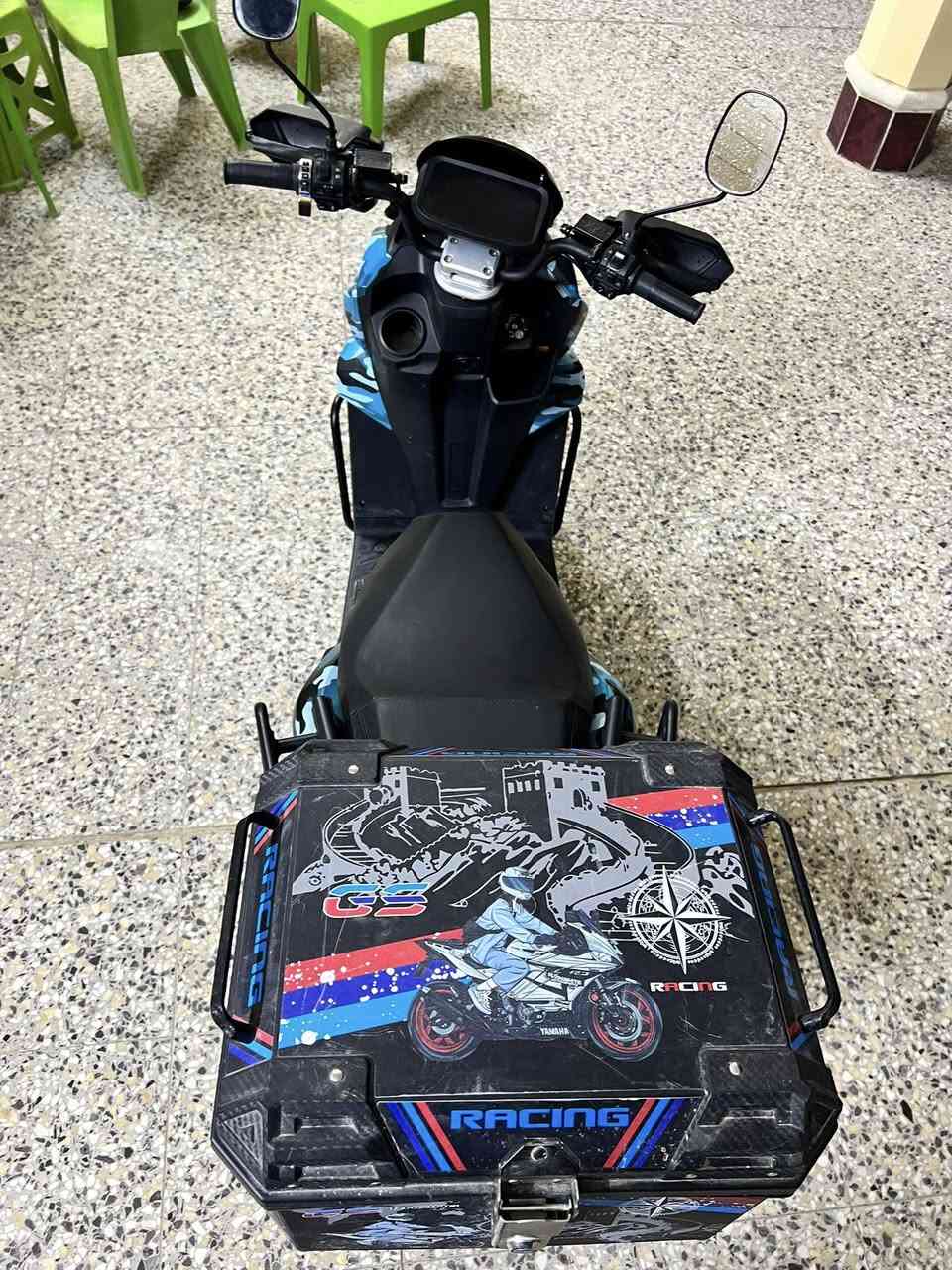 السلام عليكم للبيع دراجه شحن اباچي جديد اجدد من الصور مكان الخالديه الاتصال علئ الرقم ***********
