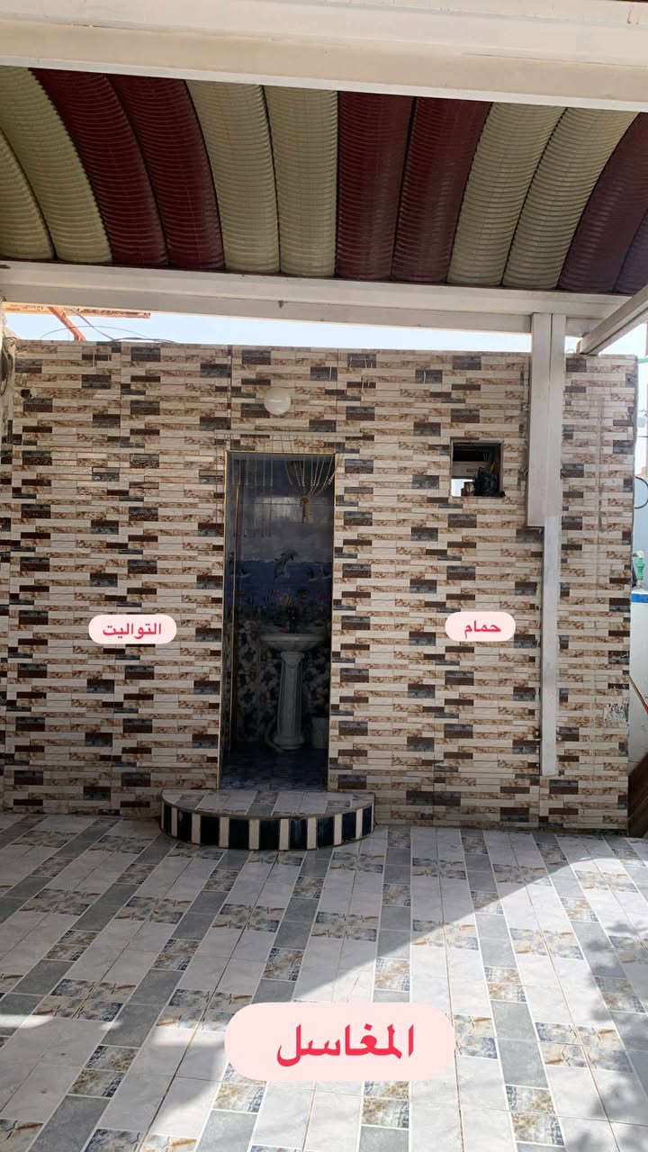 بيت ابو علاء جميل طارش ابو العقار
تفاصيل البيت يحتوي على كراج سياره وساحه و3 حمامات الطابق الاول يحتوي على مطبخ وصاله واستقبال و2 غرف اما الطابق الثاني يحتوي على صاله وسطح و2 غرف والطابق الثالث فقط سطح 
( السعر 170 ) ( مساحه 225 ) طابو صرف ❤️ الاستفسار عن طريق الرقم ***********
