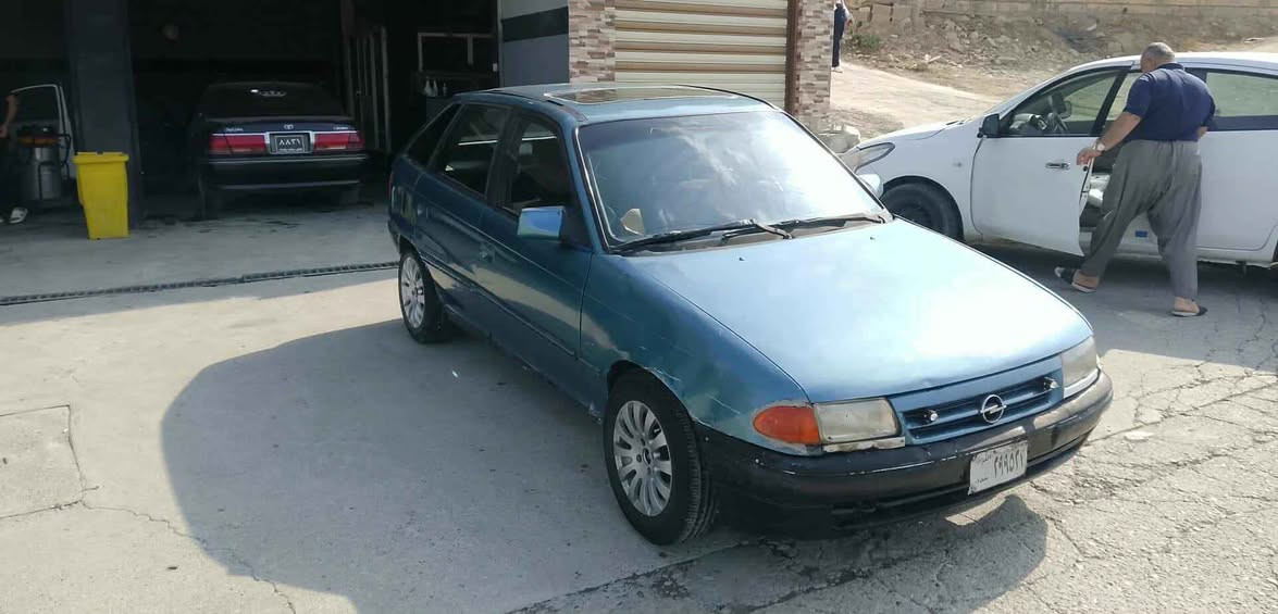 بەناوی خوا فرۆشتنی خێرا ئۆپل استرا مەکینە ١٦ تاک نۆ زڵ  لایت فڵچە ئیشارەت تەرجیل ئیستۆپ لایت گشت گیانی ئیش ئەکە تەیەو ویلی لۆک پاتری لۆک نرخ تەنیا ٧ گەڵا قفڵ کەمیک سەوتی جوعوبی مەکینەی هەیە  نەدوو کەڵ نە بوغار هەیە بەشەرت ماڵی فەقیر ٧ گەڵا قفڵ تکایە زانیاریکان بخوینەوە ئەنجە تەلەفون بکە سەیارە بە قەرز و نامە نافرۆشم بەس تەلەفون سلیمانی گەڕەکی تواسپی نزیک هەواری شار ؟
*********** السليمانية, العراق
