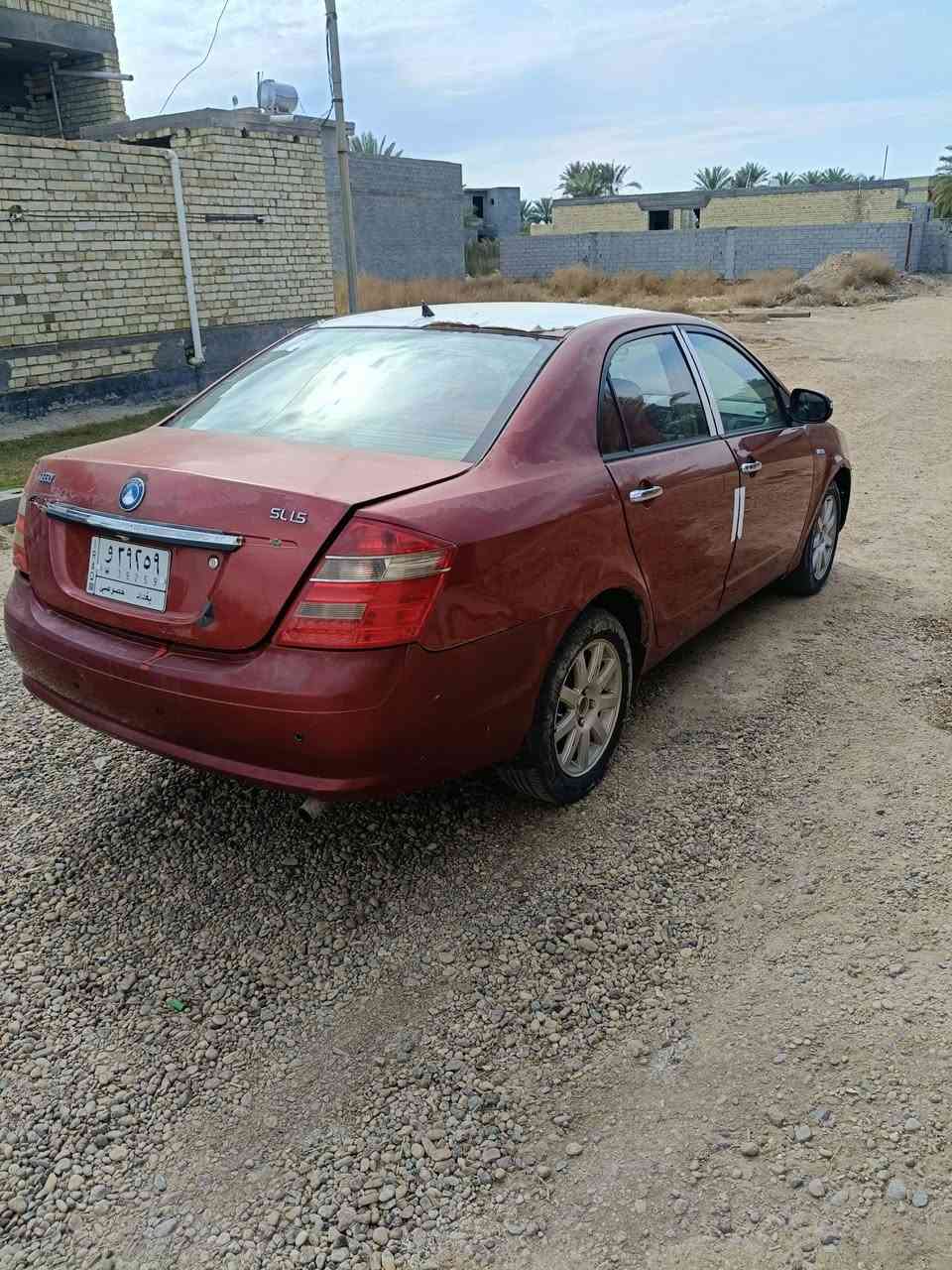 السلام عليكم 
جيلي موبل لبيع مكان بغداد
2012 سعر 34 وبيه مجال استفسار على 
خط***********
