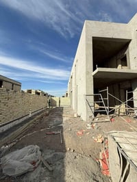 وحده سكنيه في مجمع البدور 🏡 المساحه ٣٠٠ متر ركن   النوع/ بوليفارد  است...