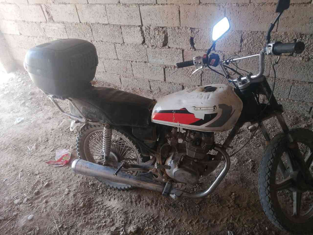 دراجة نارية اربعة كير محرك نضيف بدون اوراق السعر 225وبيها مجال


**إذا كنت صاحب هذا الإعلان وتريد حذفه لأي سبب، رجاءا أرسل رسالة إلى الدعم الفني**