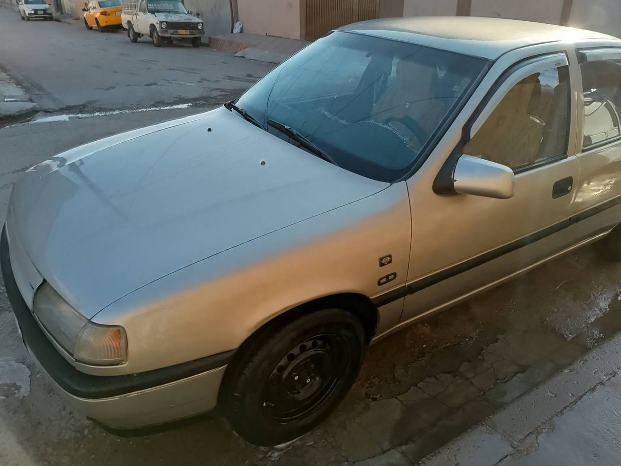 سلاو هاورييان ئؤپل 18 ئؤتؤماتيك لئدراووي تيا نييه درگاي پشت شايه ق كه مي ساده كوت بي مه عجوون سعر 45 مه جال مؤديل 91 ره قه م ***********
