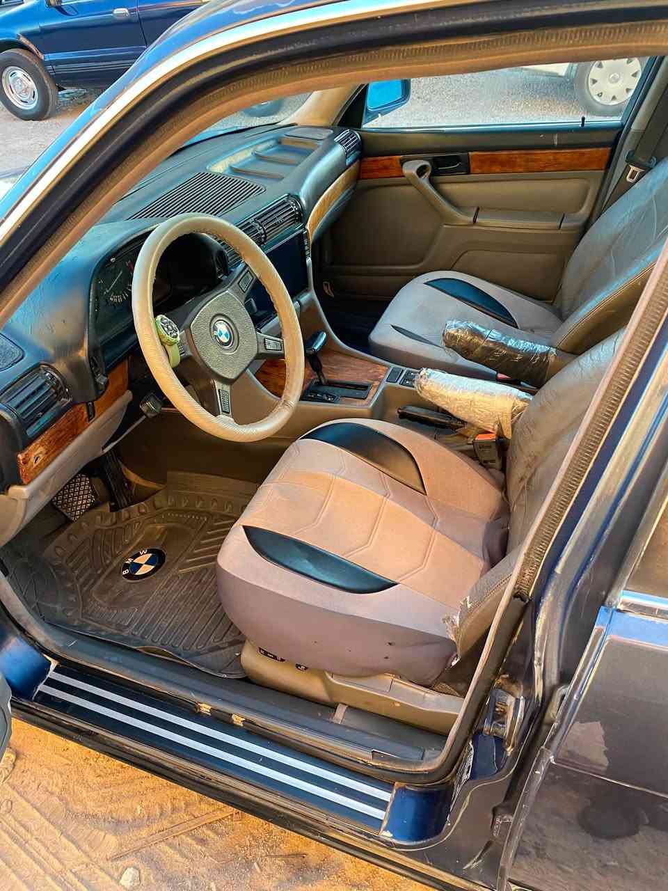 لبيع 735 موديل 90 رقم انبار رقم وسنوي جديد بسمي تحويل ثاني يوم كير ومحرك وتبريد وكامره وشاشه كله شغاله السعر 45 وبيه مجال العنوان الفلوجه ***********
