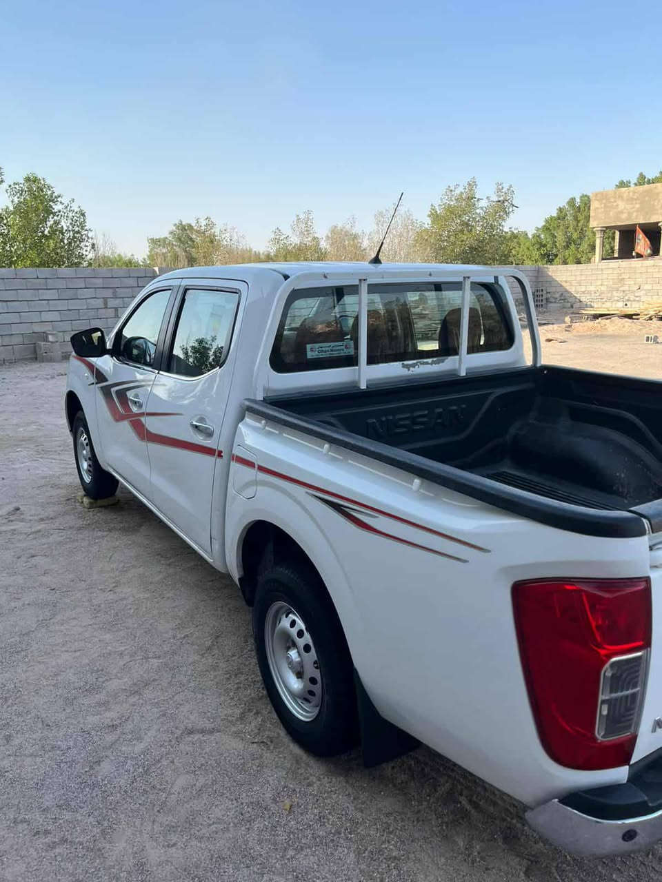 السلام عليكم خوان نيفاره 2017   رقم أربيل سنويه منتهيه السياره جاهزه حداديه تخم تايرات السياره حلوه ونضيفه وبيه بارد بلبنيد قليل كلش السعر 135 وبيه مجال قليل مكان كرمه أبو صخير /***********
