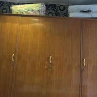 غرفه نوم البيع تتكون من كومديات عدد ٢ احذيه ٥مجارير وجربايه فقط شغل در...