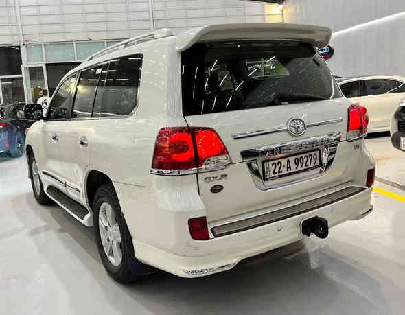 السلام عليكم 
لاندكرور 2014 🇯🇵🇯🇵 gxr 

السياره جديده جداا بحاله الوكاله السيارة❗️❗️❗️❗️ مغلفة PPFافلام الحماية 

 ✅✅ ماشي170  الف حقيقي 

كل اغراض شركه وياه وبصمتين شركه 

المواصفات فول 

 🛑 شاشه جبيره 
🛑 كاميرا4….365درجة 
🛑 مرايات شفط 
🛑 حساسات 
🛑ً شغال 
🛑 زراك لايت 
🛑 كشن ٣ دكم 
🛑 اريباك ٨ 
 🛑 سلايت 
🛑 كشنات جلد بلادي 
🛑 لايتات زينون 
🛑ثلاجة

السياره محرك ٦ سلندر 

مكانها بغداد  نفق الشرطة حي الجامعة هزه وفحص و تحويل كله جاهز 
رقم اربيل 

 السعر 395

☎️ ***********
