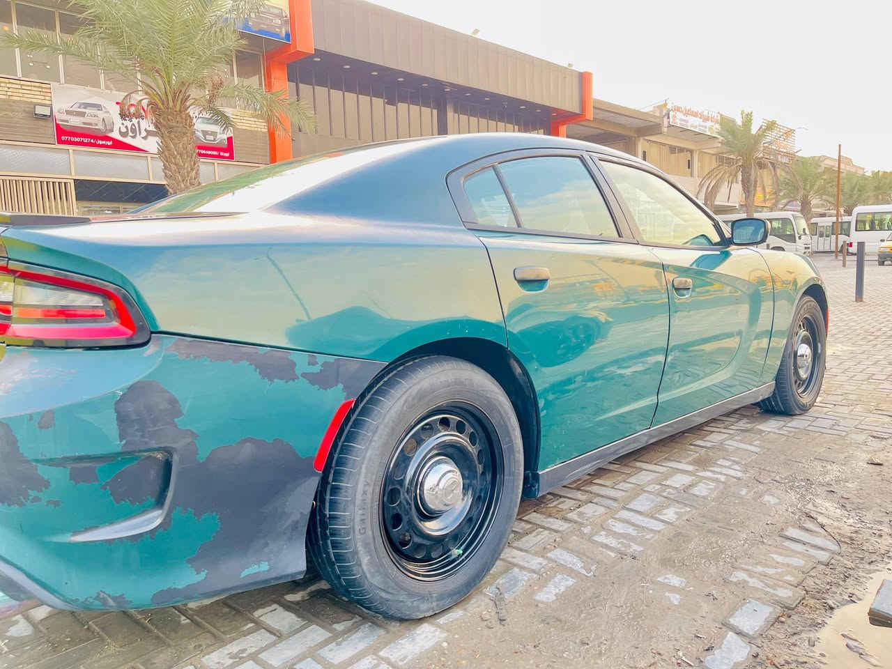 السلام عليكم جارجر بوليسي 2017هيمي 5700
سياره عوزها ترتيبات بسيطه بيها منضومة غاز سياره بسمي ثاني يوم تحويل 
بيها مكانات جراد صور الحادث مرفوقه ويا صور
*********** السعر 140وبيها مجال
