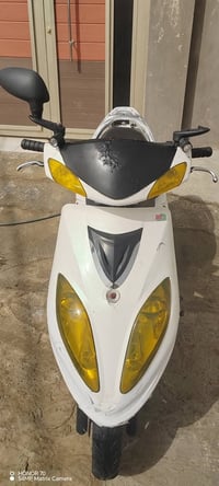 دراجه SYM كهربائيات شغاله محرك مجفت شغل أوله دراجه نضيفه حلوه تجي تفحص...