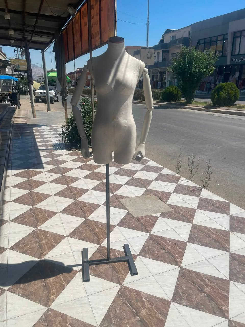بوكى ده ستى دووى فايبه پلاس بوكى پياون وژنان ومندالانم هه يه زؤرتايبه توشازن تكايه ره سى ئه وبكه بنيره كاتى نامه ده نيرى شوينمان ده ربه نديخان كه ياندنم هه يه واتساب وفايبه ر ***********
